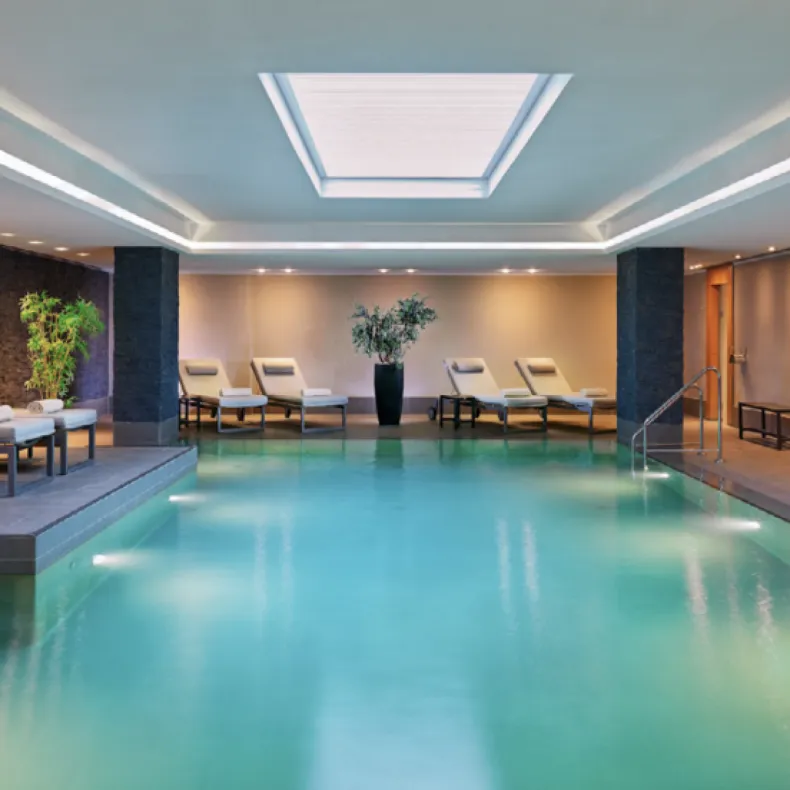 Institute SK - im Hotel Le Méridien