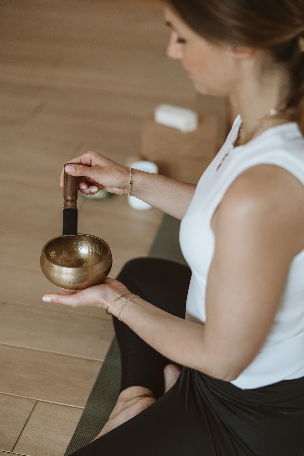 Julia Barr Yoga & Co - Art of Calm