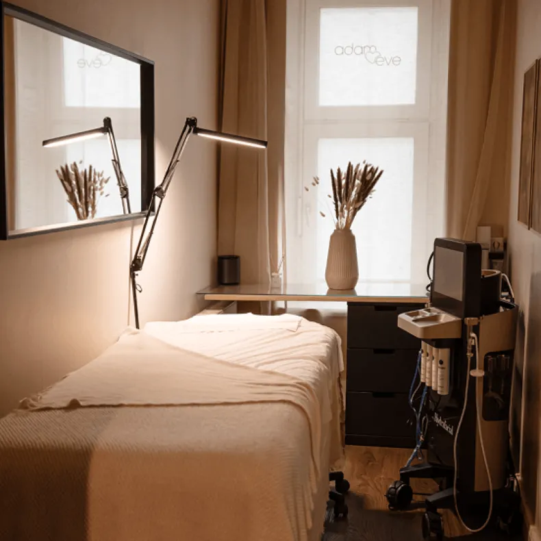 Adam&Eve - Winterhude