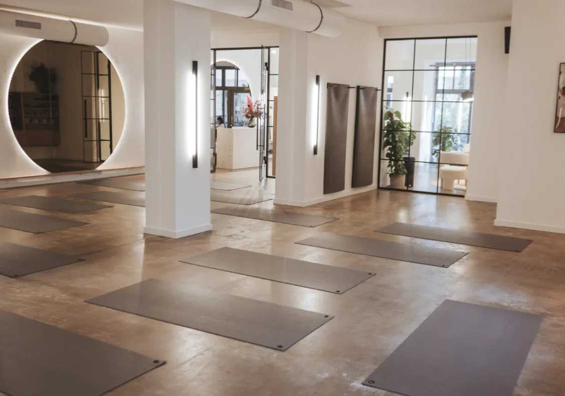 Hale.Now - Das Floor Studio Mitte