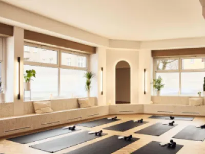 Hale.Now - Friedrichshain Floor & Chair