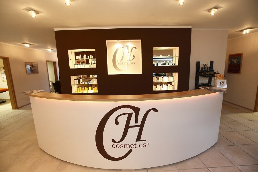 CH cosmetics secondary image