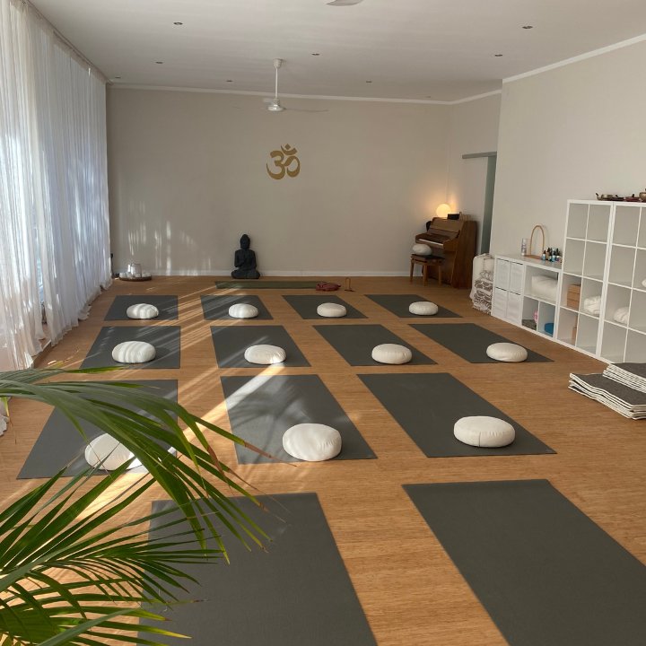 Anna Hahn - Meditationsliebe - Yoga, Meditation, Coaching