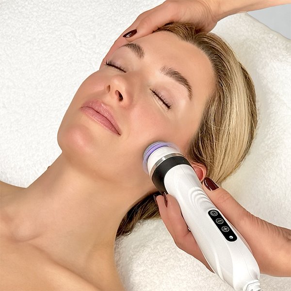 C1 Cosmetics München - Christina Short - cosmetic studio secondary image