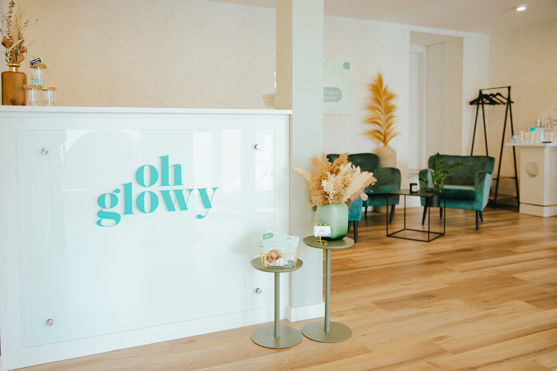 Oh Glowy - Skin, Spa & Styling