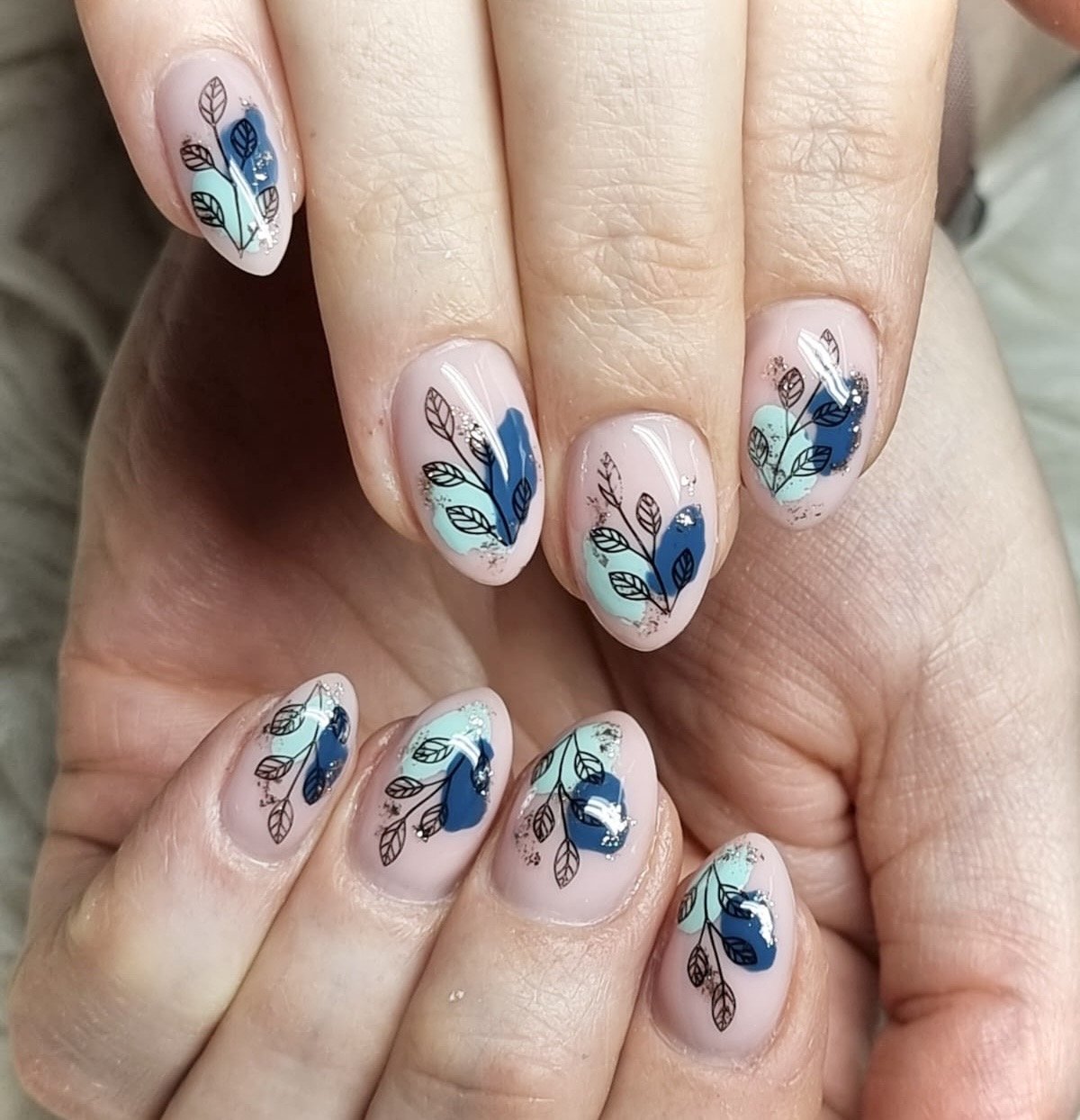 NAGELNEU GmbH - Nagel- & Kosmetikstudios