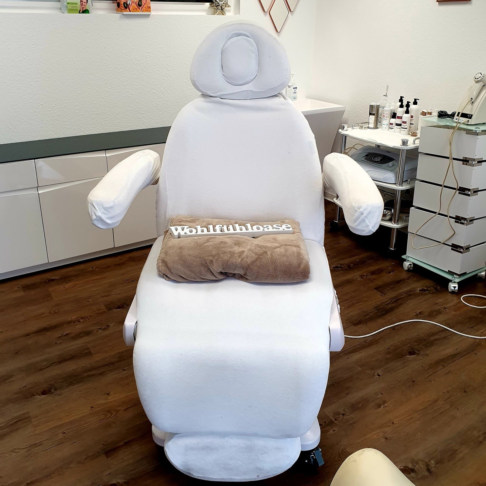 BEAUTYKEY HANAU secondary image