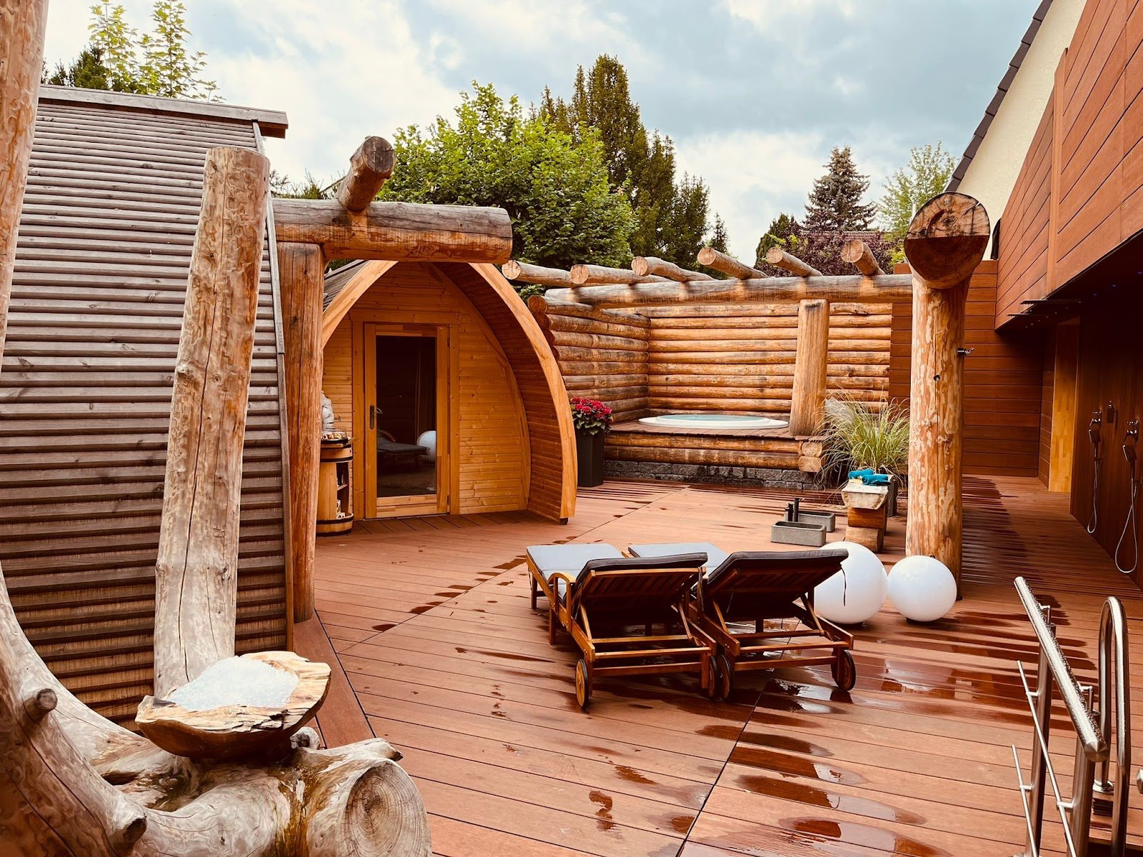 tiaré day spa - Fachinstitut für Ergebniskosmetik, Wellness-Massagen & Sauna