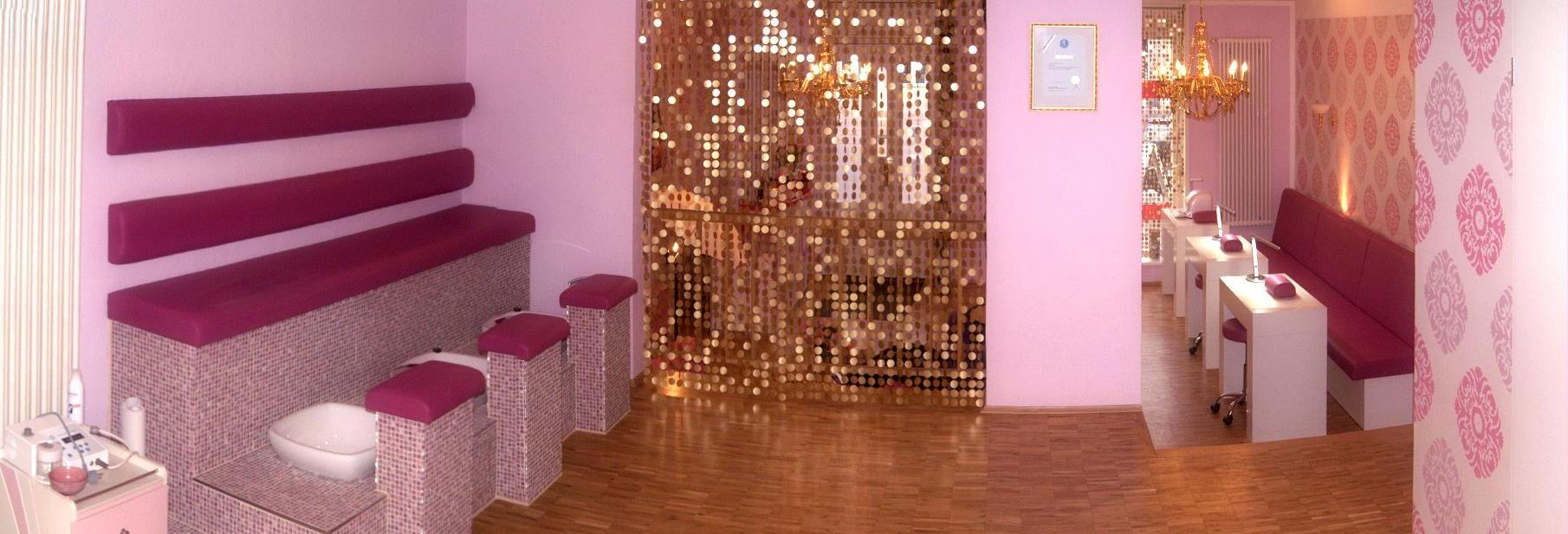 LASS WAXEN secondary image