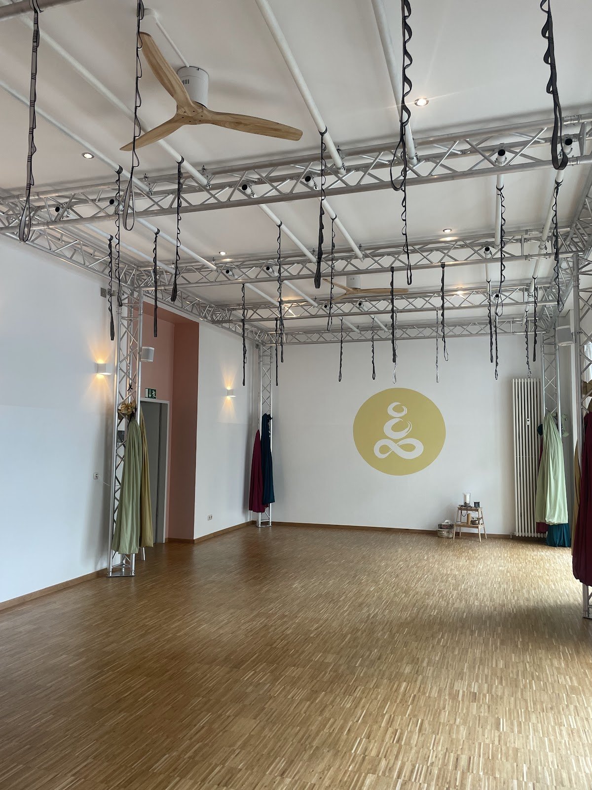 SOULYOGA Berlin ~ YOGA & AERIAL STUDIO secondary image