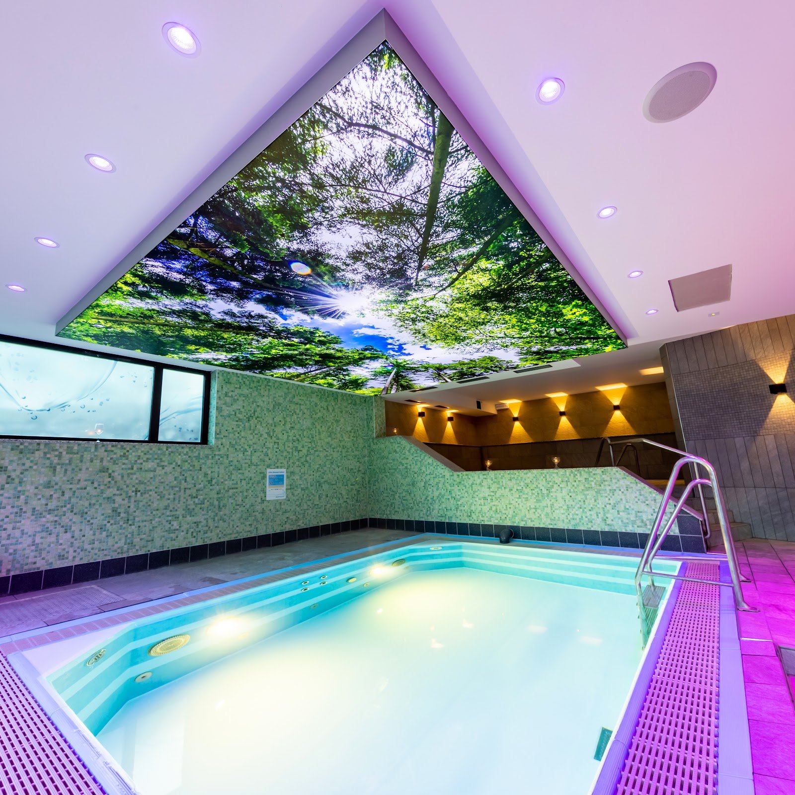 Salztal Paradies Erlebnisbad - Sauna - Eislaufhalle