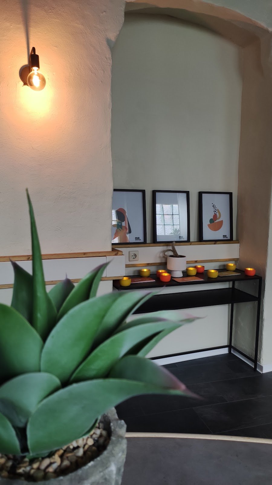 me-massage secondary image